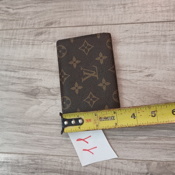 Louis Vuitton Card Holder - Monogram Canvas - Picture 9 of 9